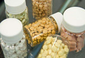 原料药涨价致部分救命药告急：中间商控制供应，恶意“炒药”